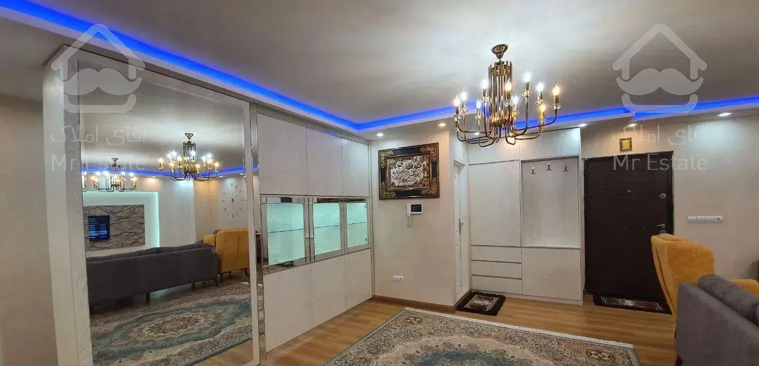 آپارتمان ۱۰۰ متری ۲ ساله کنار گذر همت