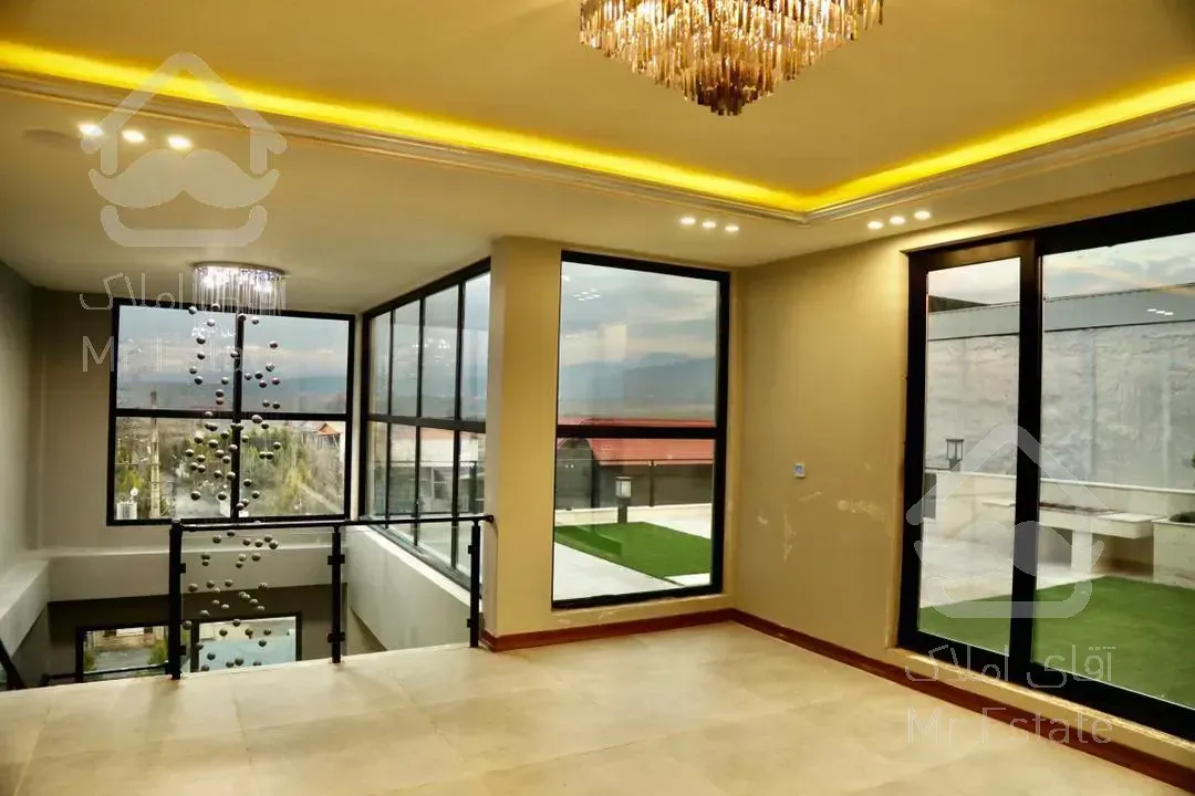 ویلا تریبلکس. شهرکی. متریال عالی.