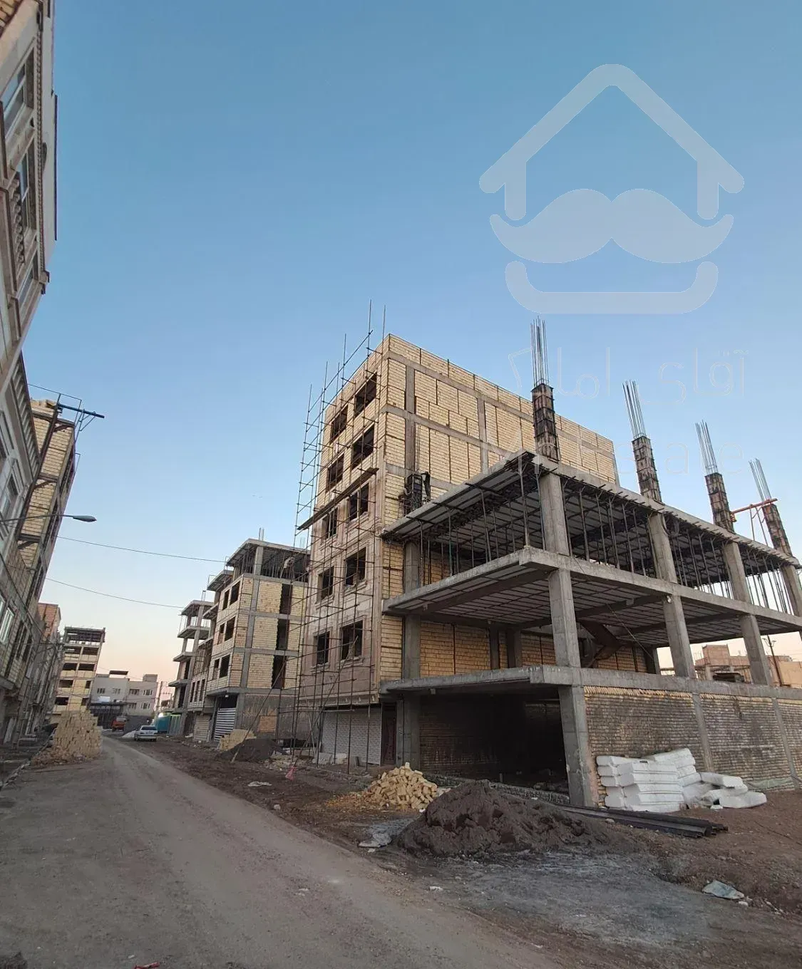 فروش آپارتمان ۸۸ متری ۲ خوابه در همت