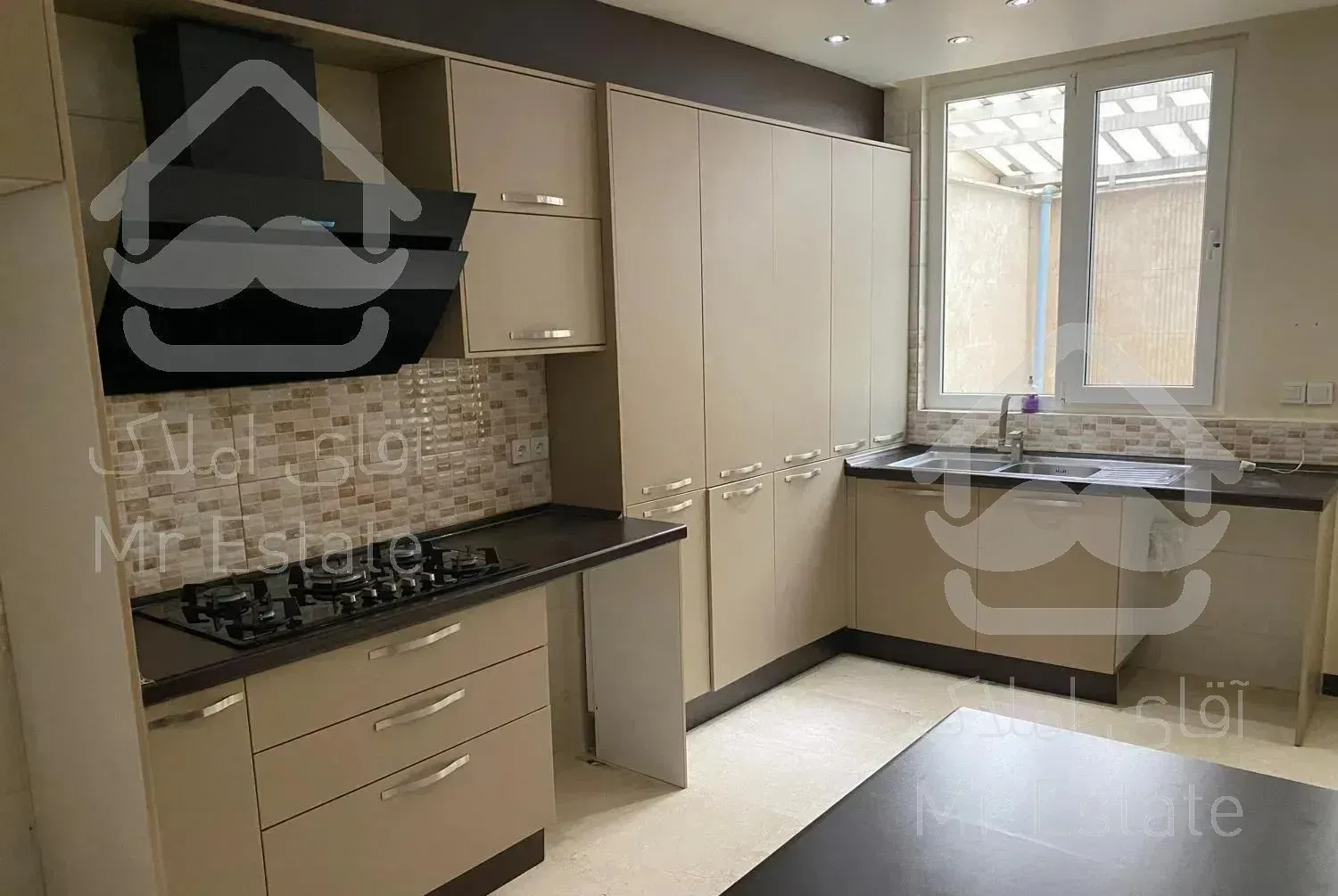 ۶۰ متر پاسداران