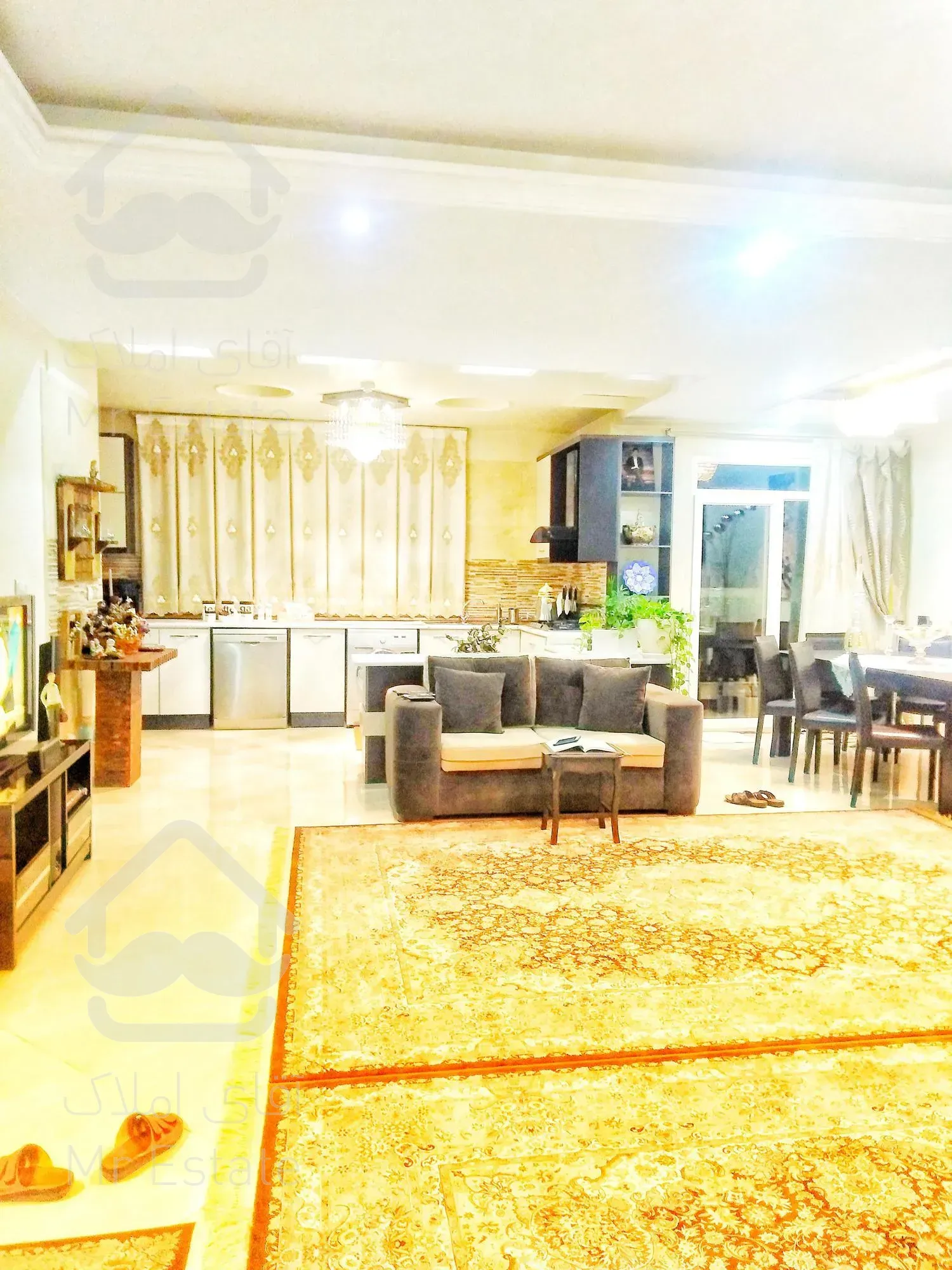 ۱۲۶متر لاکچـری/سه خ/کاشانی آلاله شرقی