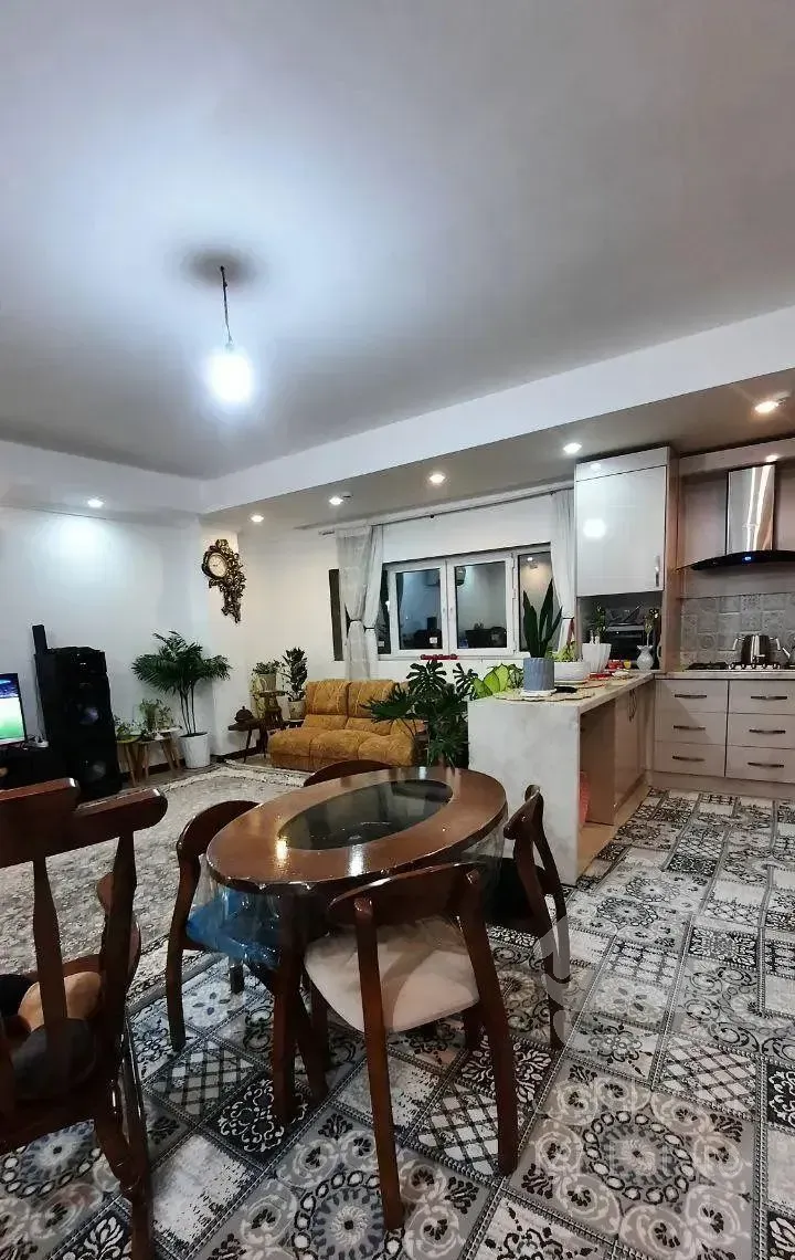 آپارتمان 90 متر ابتدای سادات محله/ نزدیک کاظم بیگی