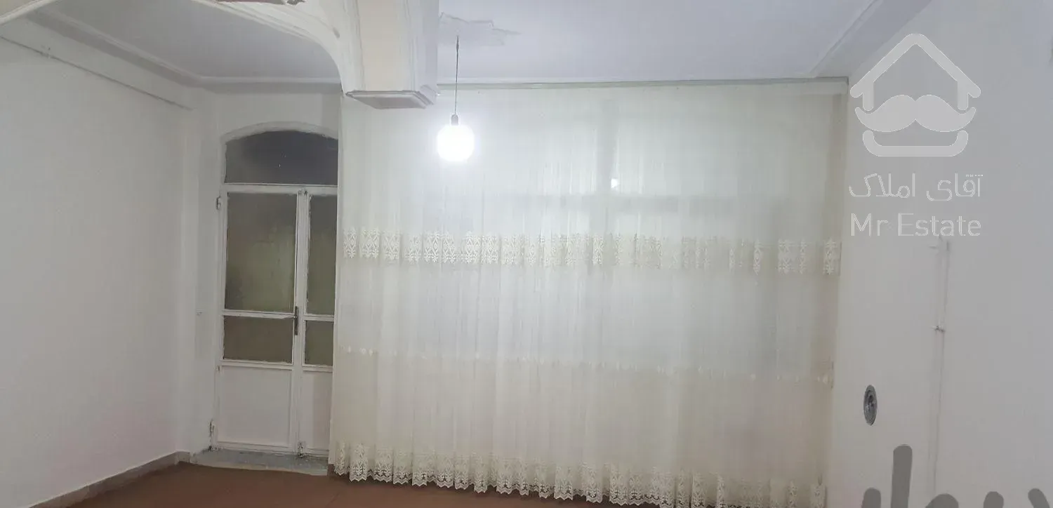 خانه حیاط دار دربستی ۶۰ متری در باسمنج تبریز