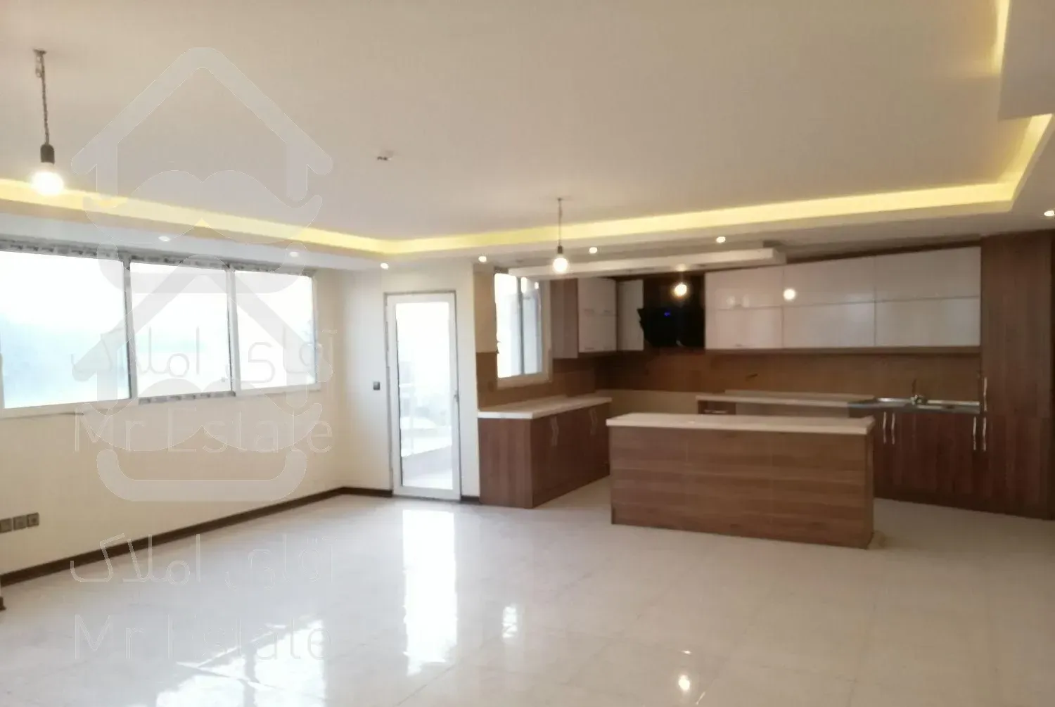 آپارتمان۱۹۳ متر سه خواب شیک خ لاهور**