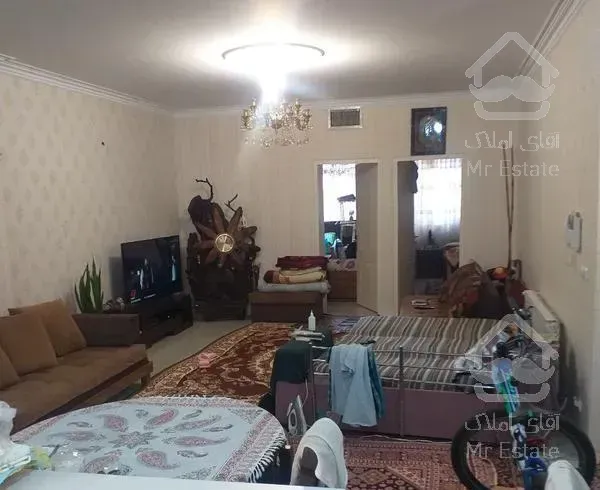 متراژ هشتاد متر سیزده متر بالکن دارد