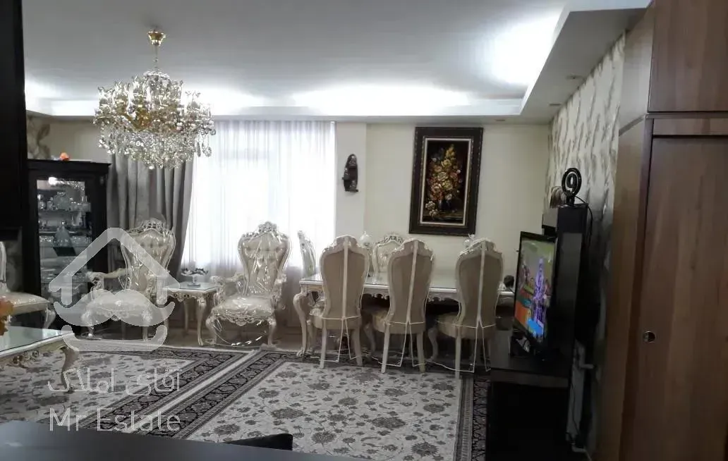 ۸۲ متر دوخواب سالن پرده خور