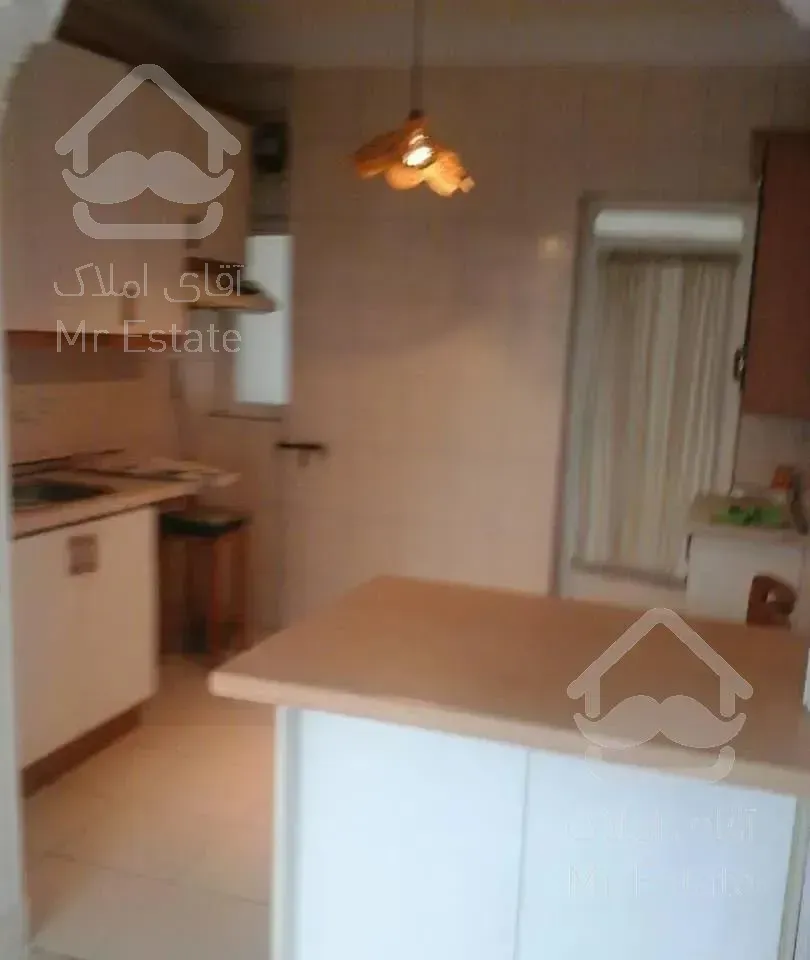 نصرت ،۷۵ متر ،۲ خواب، ۱۵ ساله، با پارکینگ