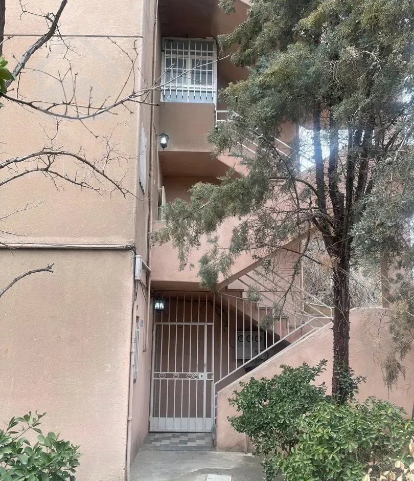 واحد ۹۳ متری طبقه همکف