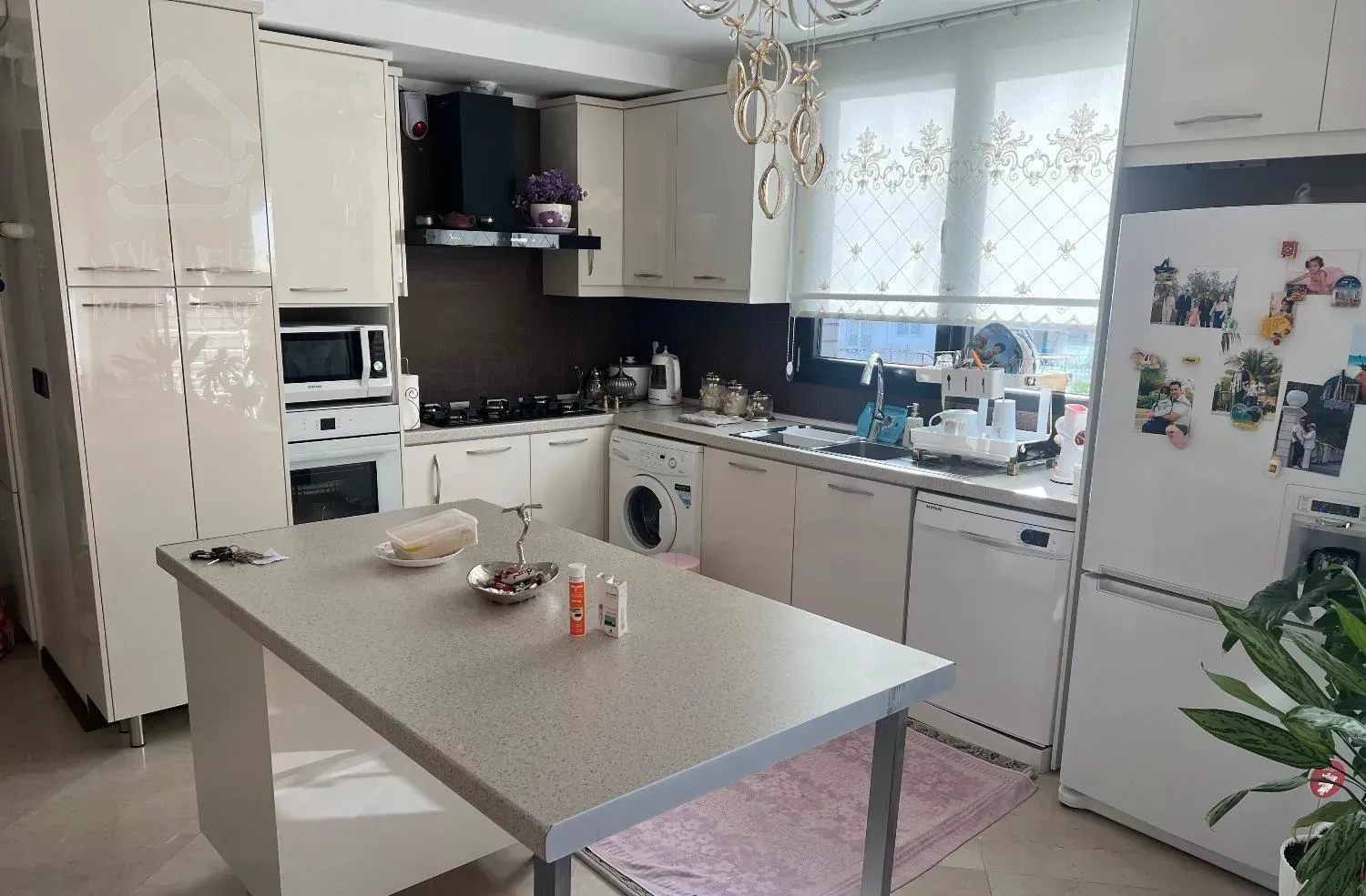 آپارتمان ۱۳۵ متری  ۳خواب طبقه۴