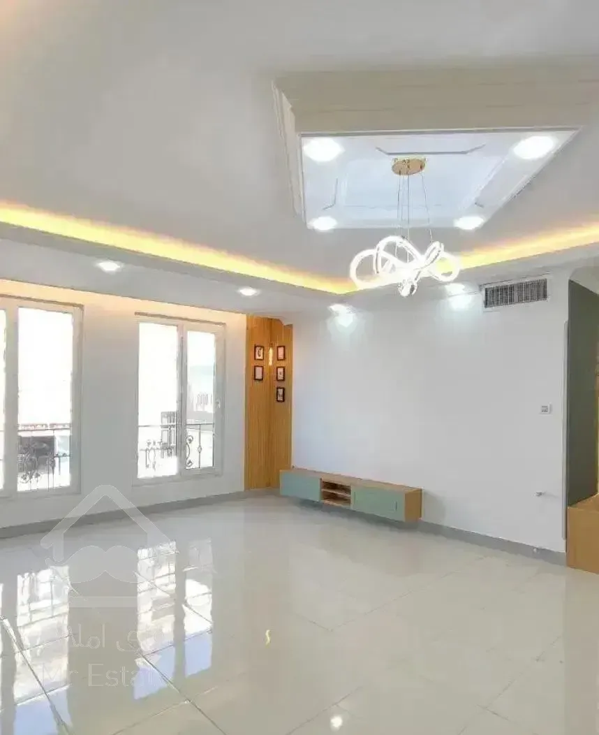 65متر/سالن پرده خور/بسیار خوش نقشه/خاص