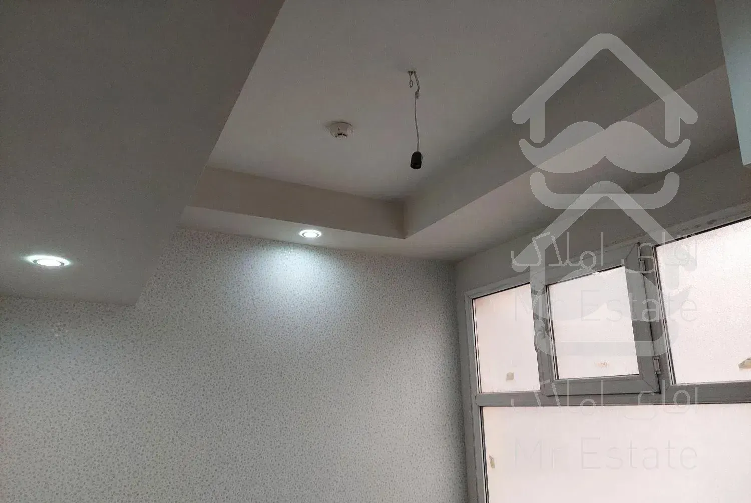 میدان ولیعصر130مترسه خواب کلیدنخورده فول تک واحدی