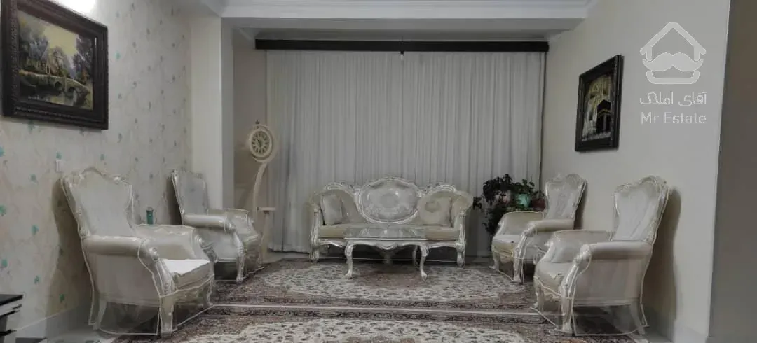 آپارتمان 90 متری دوخوابه با نورگیر  مالک هستم