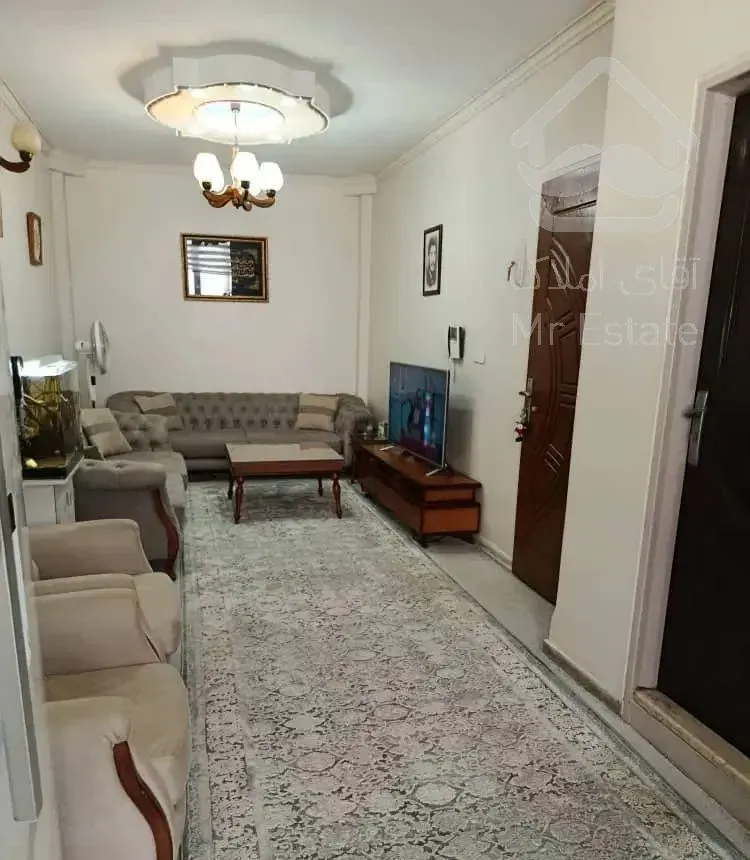 ۴۰متر/۱۳ساله/تک واحدی/طبقه۲ سندی/خ طاهری