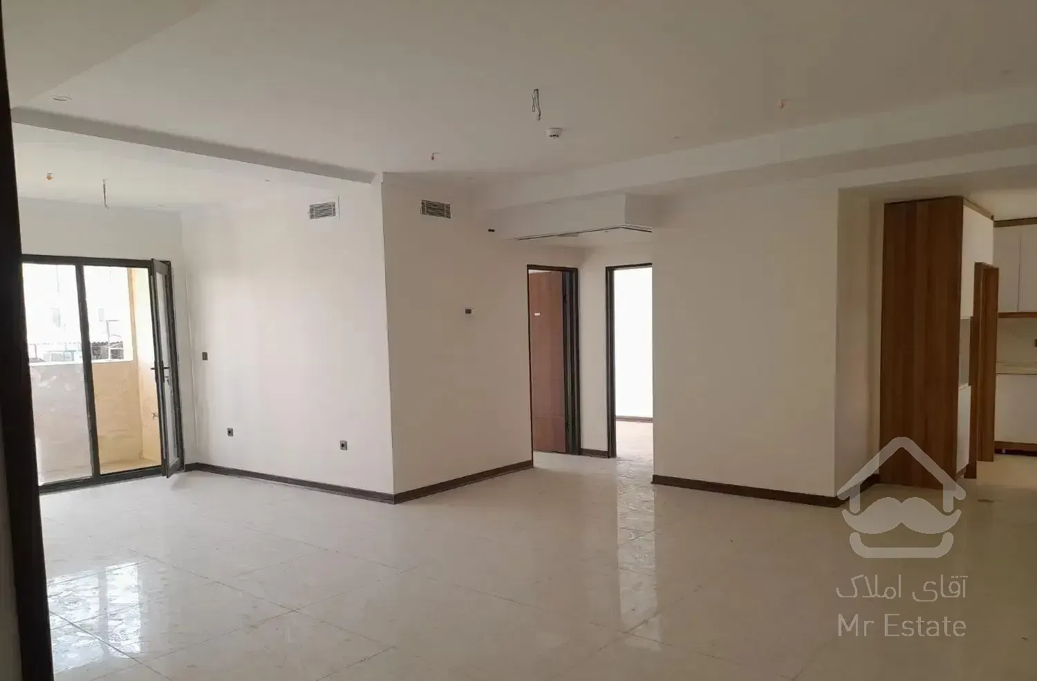 ولیعصر  توانیر ۹۴ متر ۲ خوابه نوساز