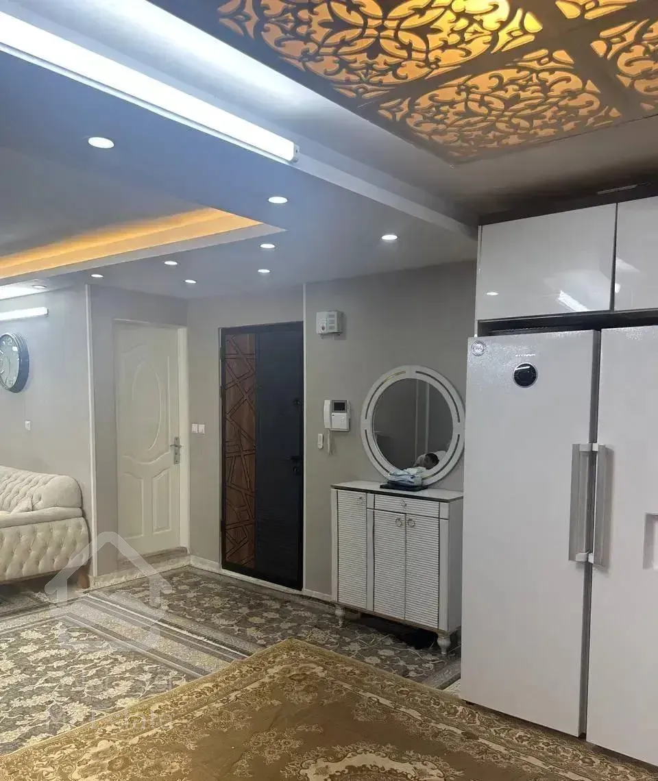 دسترسی  به خیابان اصلی ۲ دقیقه تا مترو اتوبوسرانی