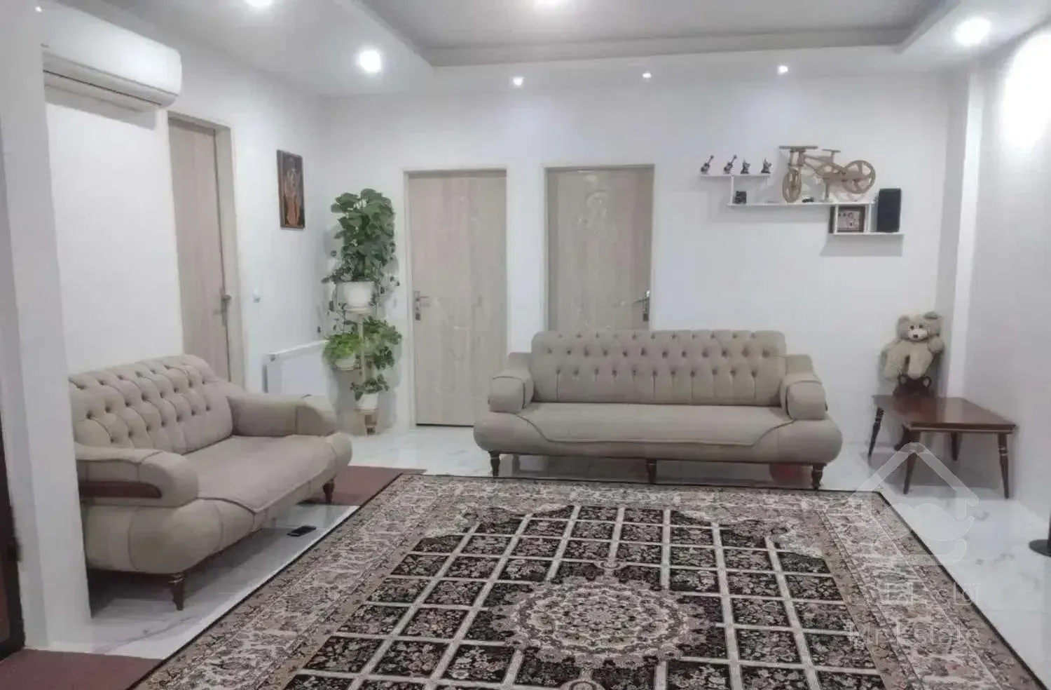 اپارتمان ۸۳ متری تک واحدی