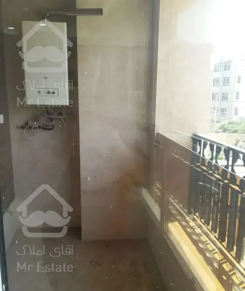 122متر/نوساز/نفت/2پارکینگ سندی/روبه آفتاب