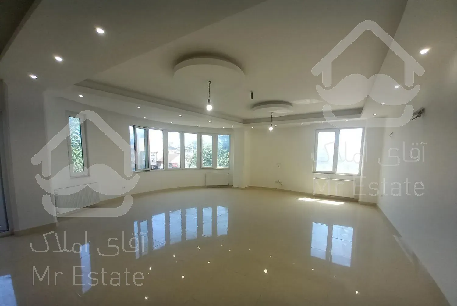 140 متری/فول امکانات/نور گیر عالی/خ امام