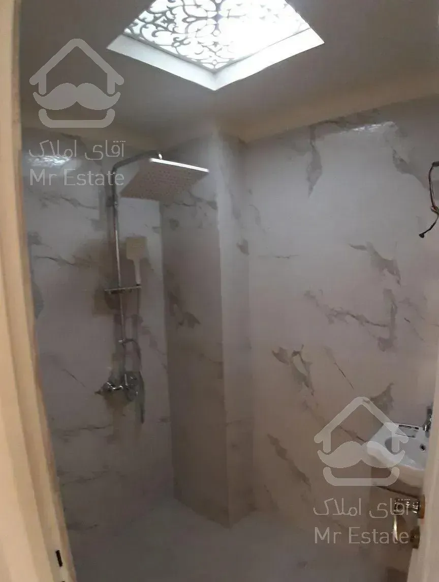 آپارتمان نوساز /۱۱۸ متر / تک واحد /خ فرخی