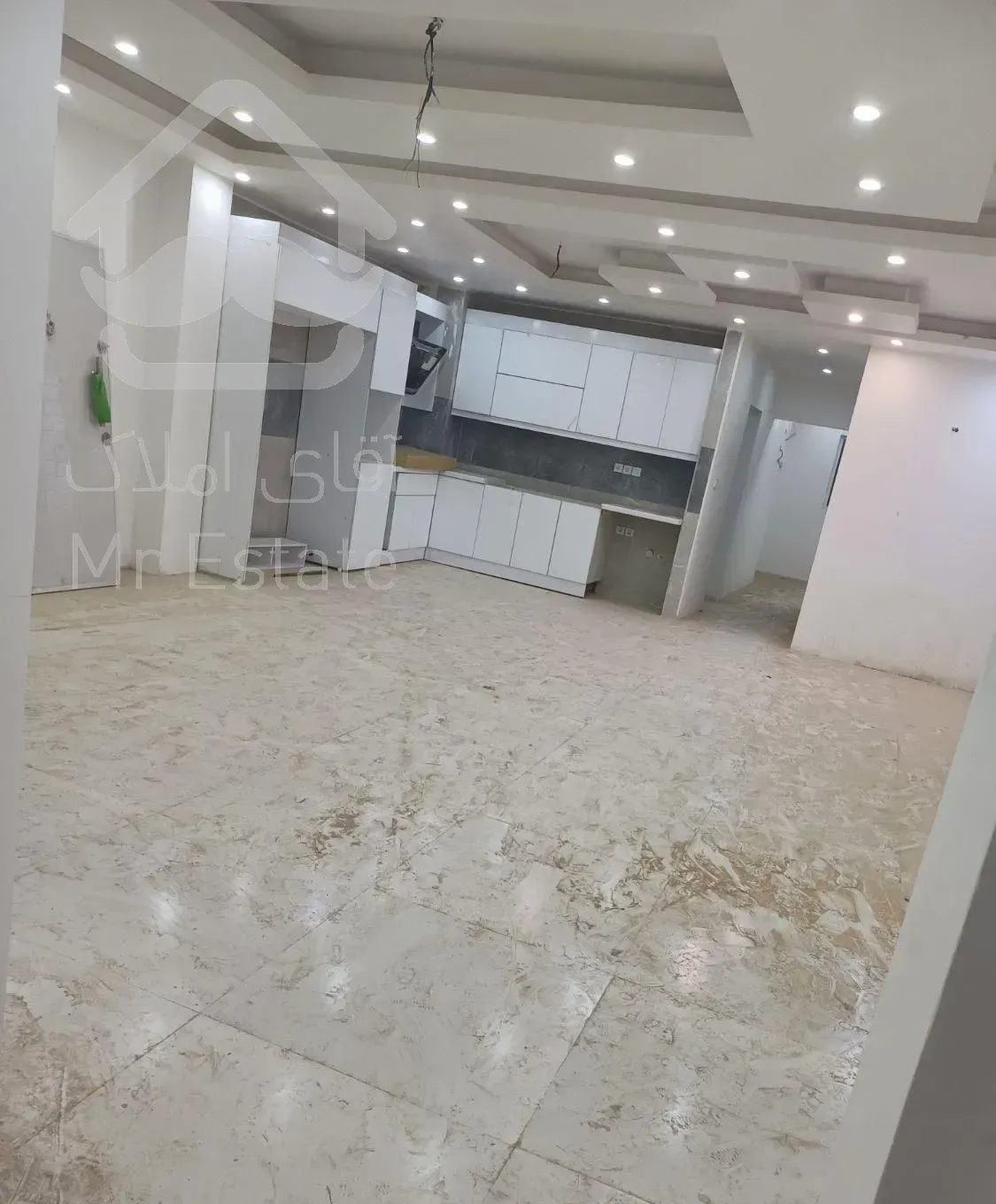 فروش ۱۰۰متری واحد جلو نوساز ۲ خوابه در گلستان