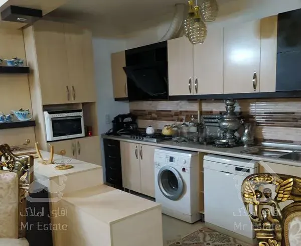 آپارتمان صد متر دوخوابه رو به شهر