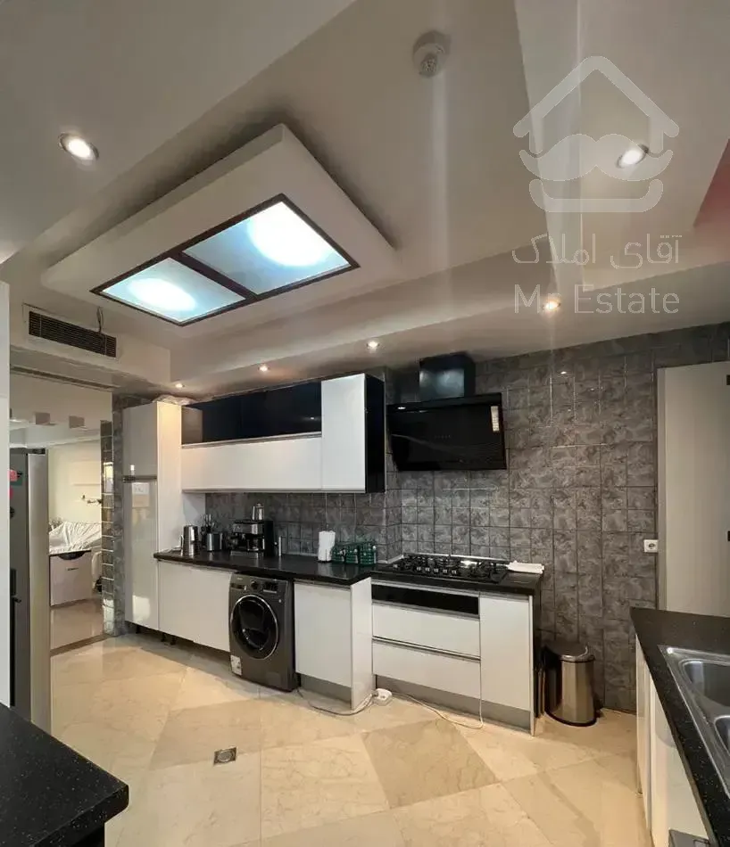 ۲۰۰ متر/ویو۳طرفه دره/سه خواب/فرعی آرام