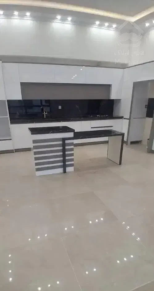 ۱۲۵ متر طبقه ۲جنوبی خوش نقشه وبدون پرتی