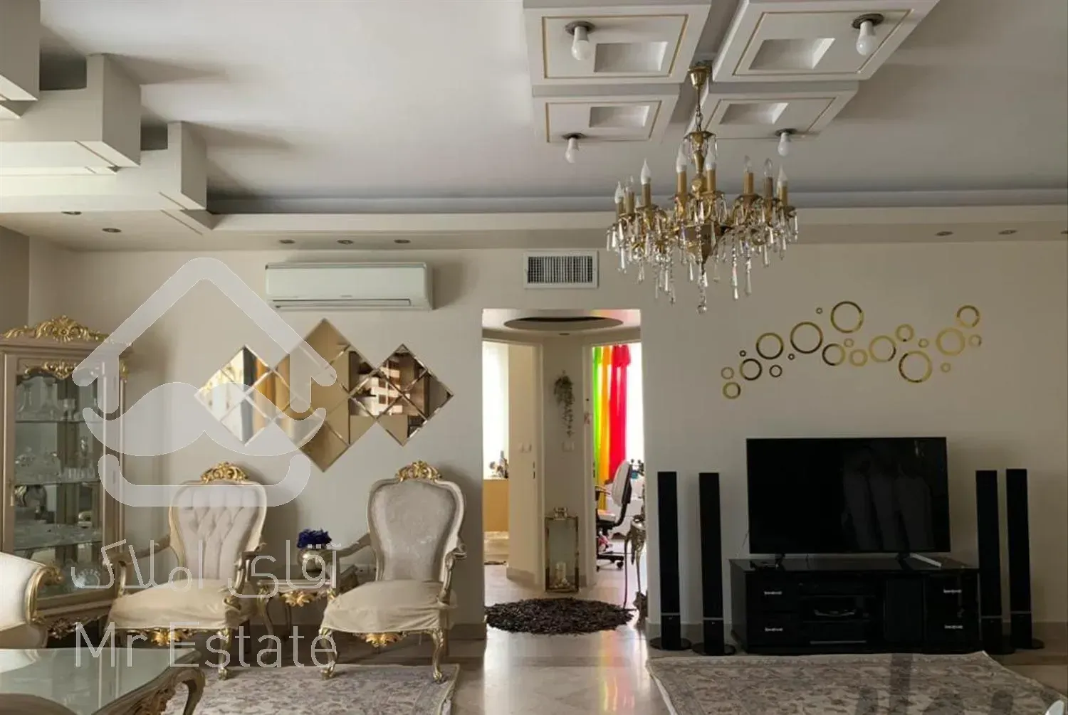 آپارتمان ۱۱۷متری، سه نبش