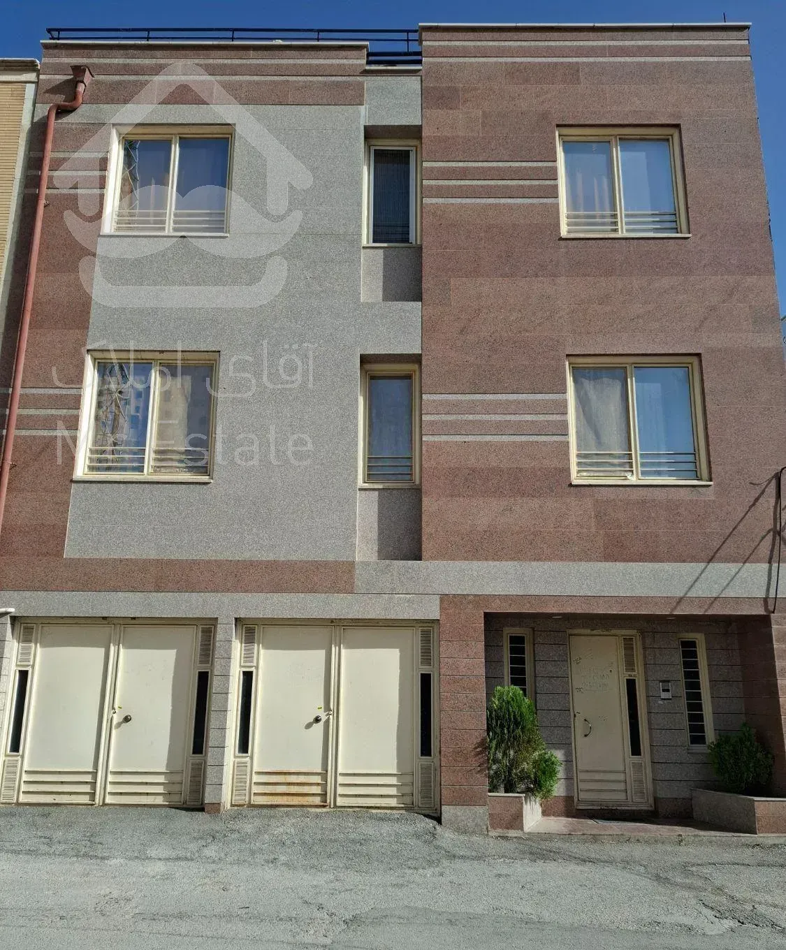 فروش آپارتمان ۱۳۶ متری ۳ خوابه در نام دنانان