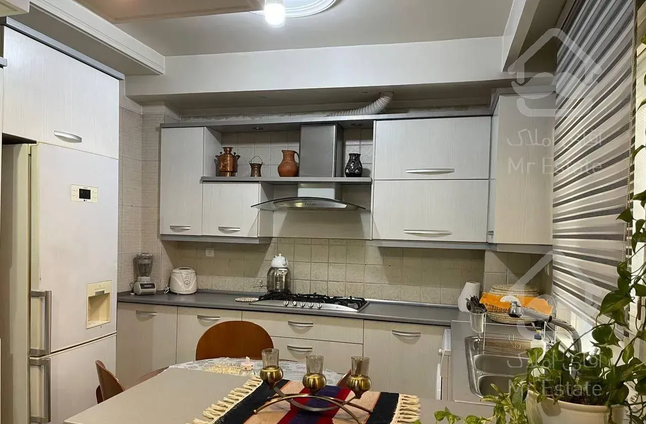 واحد ۷۴ متری/۲ خواب/پارکینگ و اسانسور/مرکز شهر