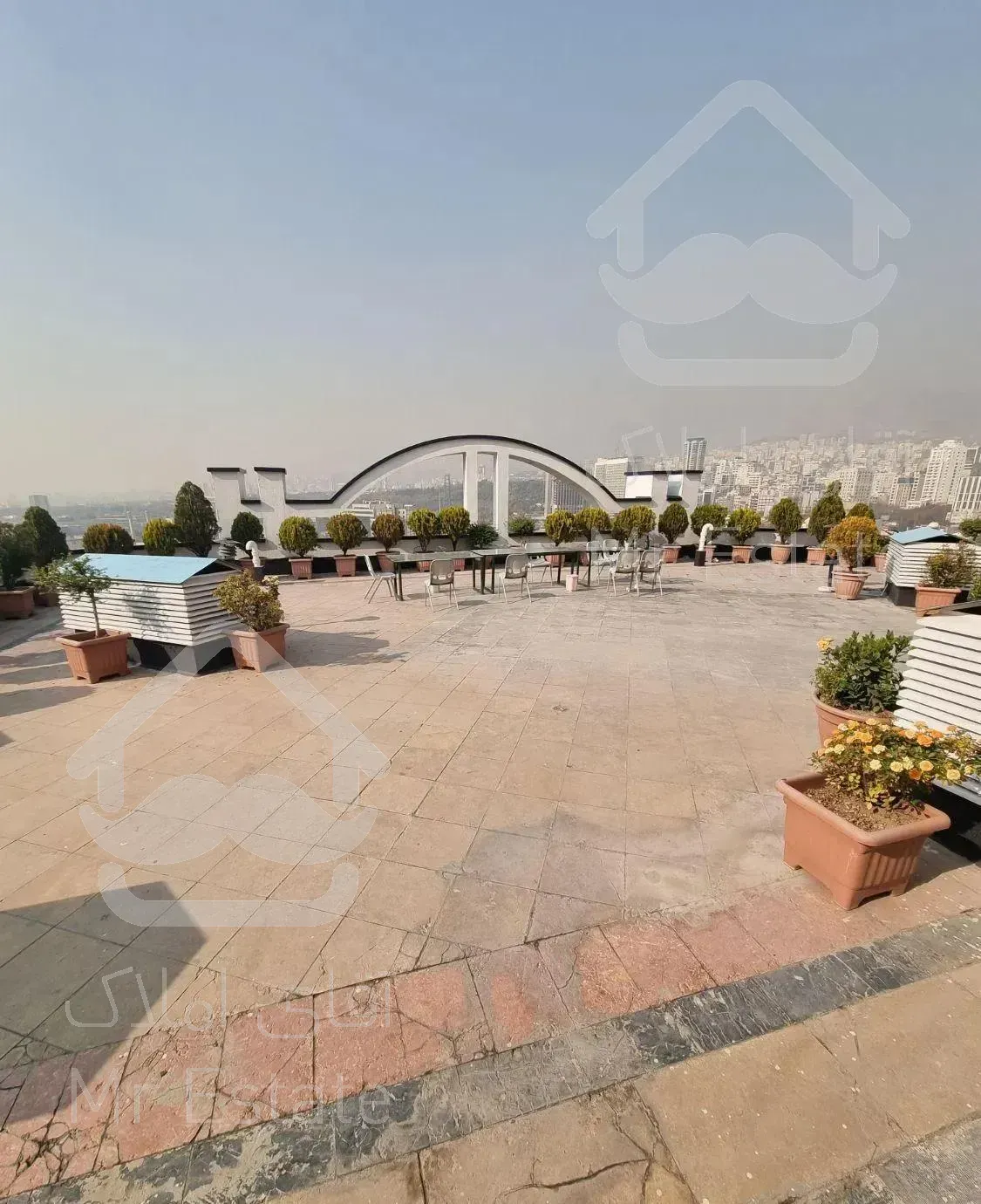 شاهین شمالی ۱۰۰ متر رهن کامل