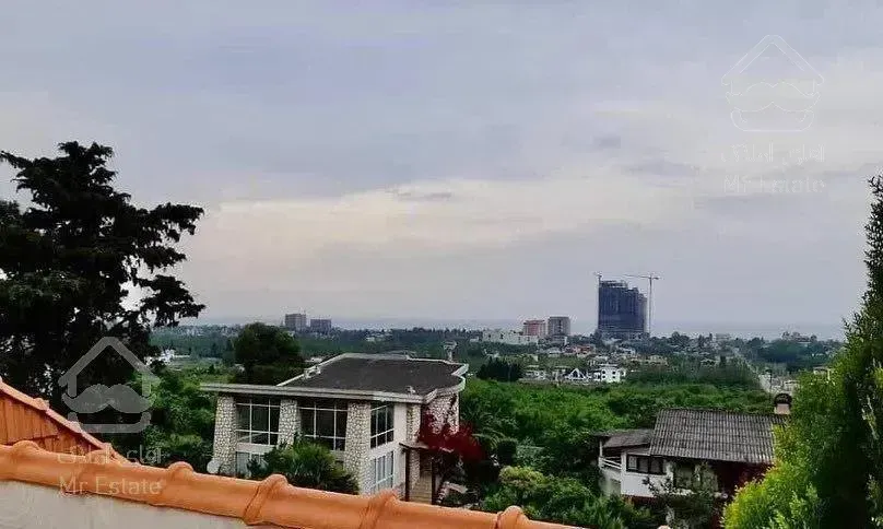 تریبلکس ۱۲۰۰ متری روی ارتفاع شهرک برند در چلک