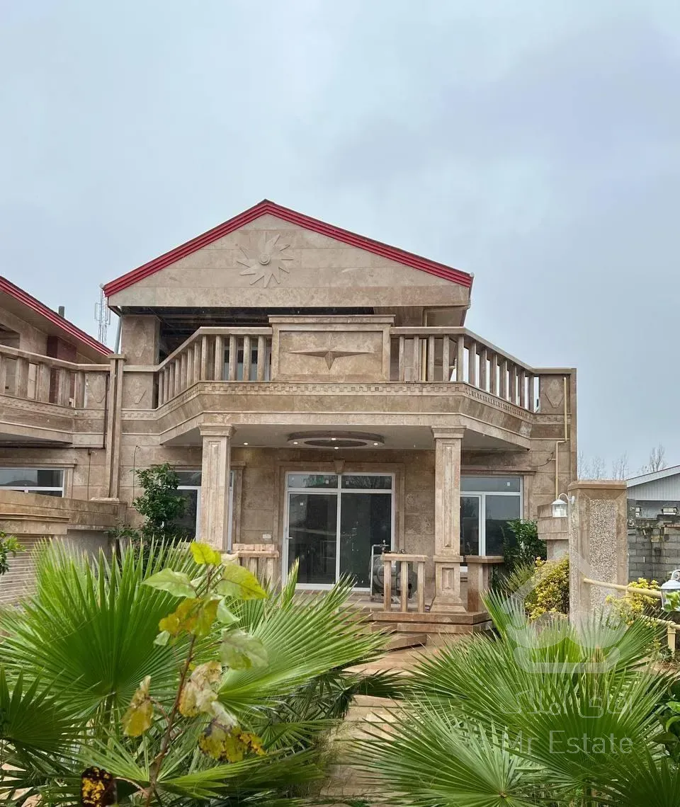 ویلا شهرکی ۲۰۰ متری ۳ خوابه استخردار