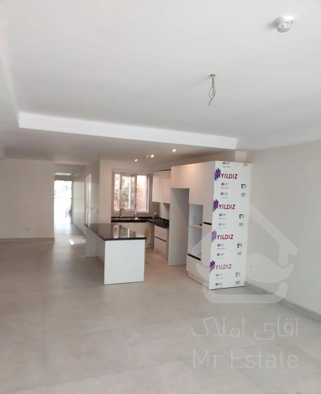 سنایی قایم مقام۱۴۸ متر کلید نخورده