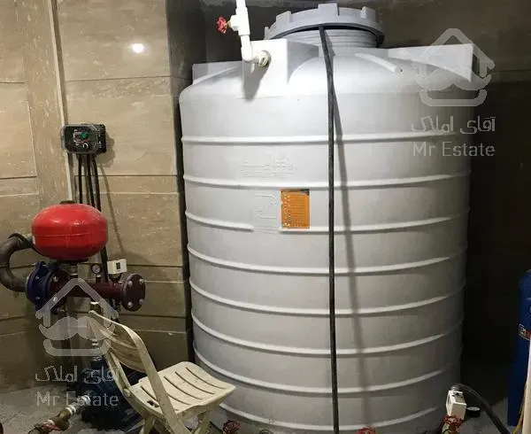 ۱۴۵ متر کلید نخورده آفتاب گیر در گلناز جنوبی