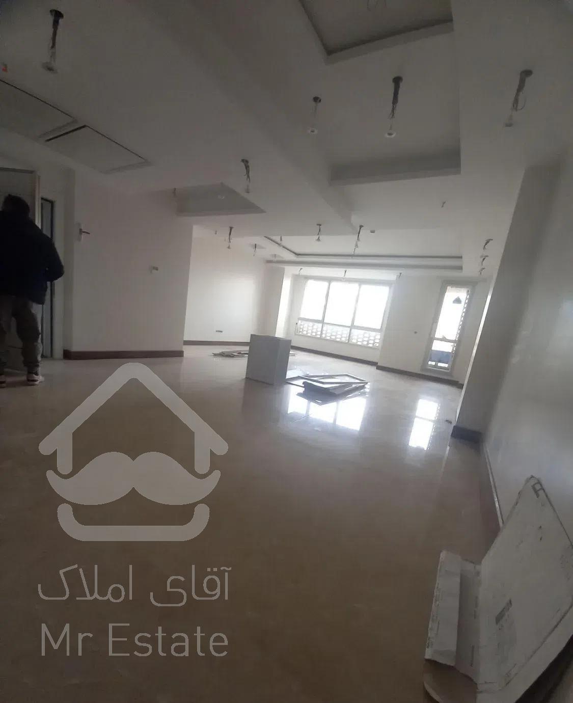 185متر نوسازکلیدنخورده ۲پارکینگ روف گاردن ۱۵۰غربی