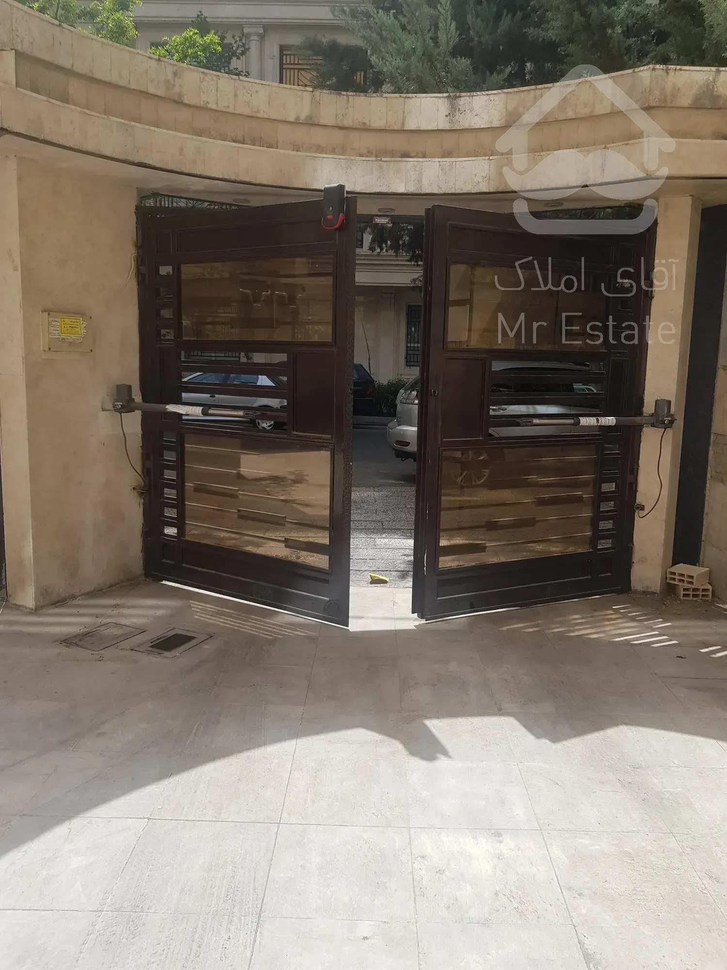 آپارتمان ۱۱۴ متری واقع در سعادت آباد