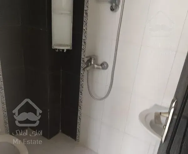 ۶۲ متر دو خوابه چهار طبقه تک واحدی