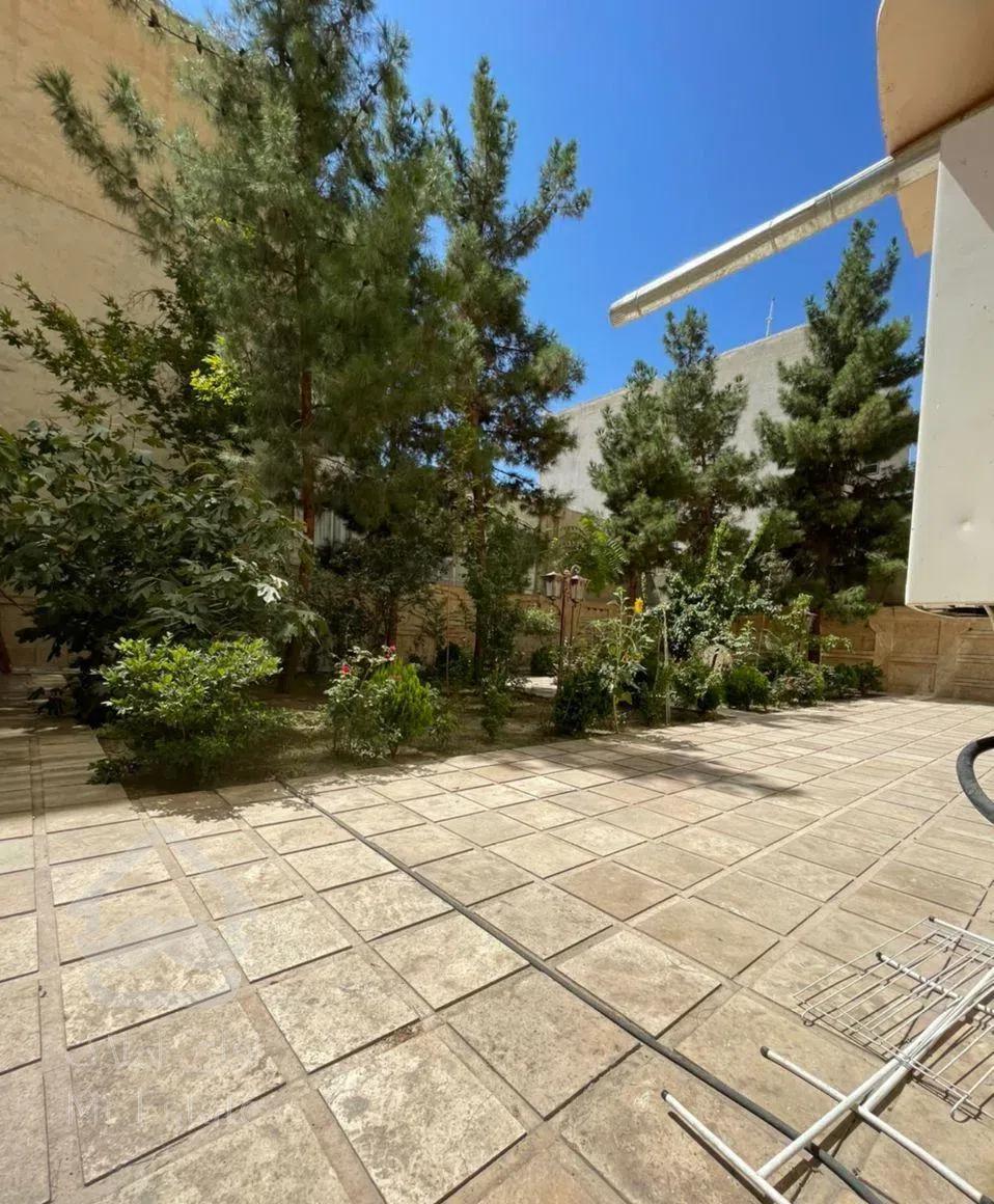 ۱۰۶ متر،دو خواب، سالن پرده خور، نوساز