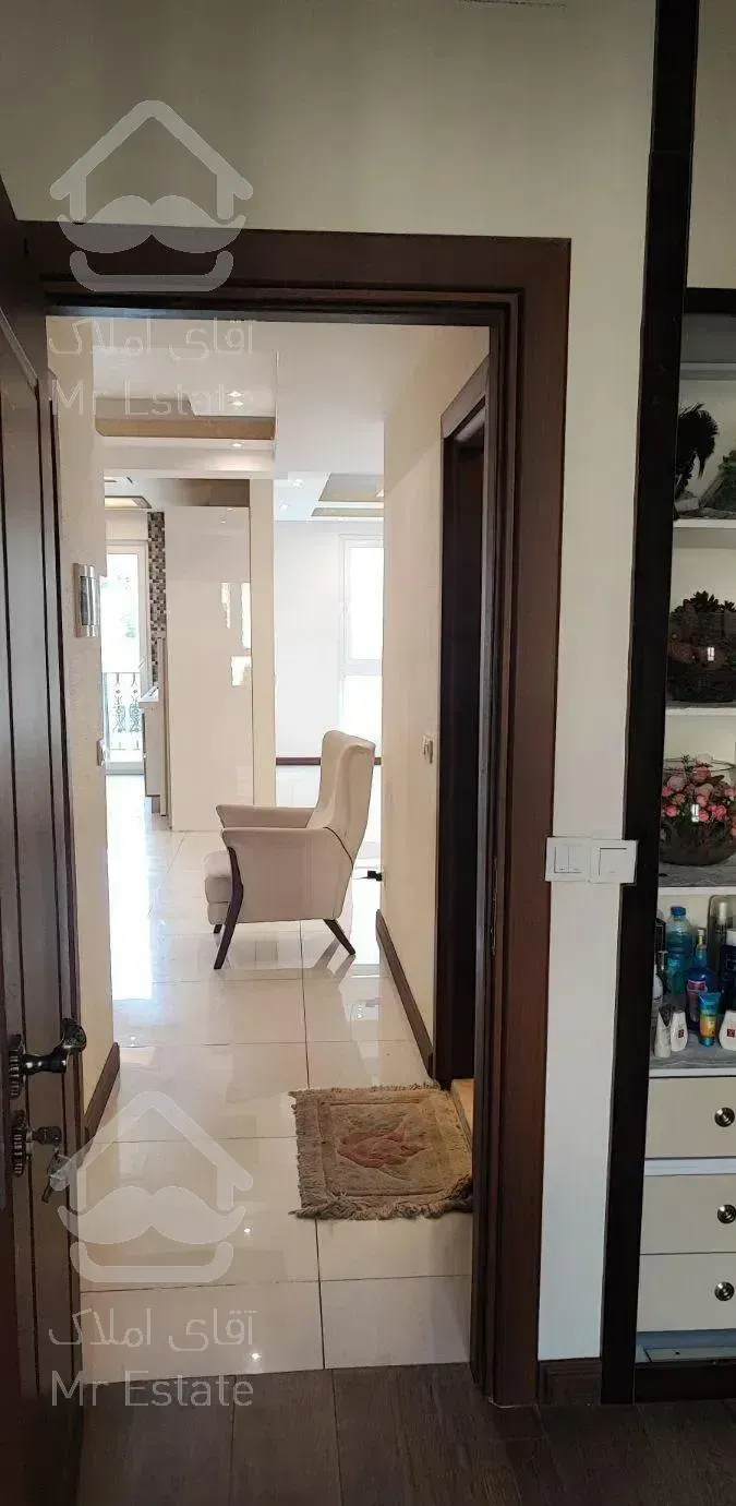 ۱۲۷متر/سه خواب/برج باغ برند ازگل/دو پارکینگ