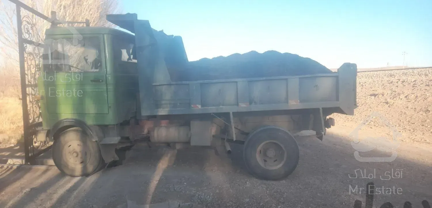 خدمات خاور کمپرسی  ماسه  نخاله پوکه شن و ....