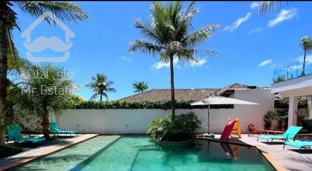 ویلاتریبلکس/۷۰۰متری/استخردار