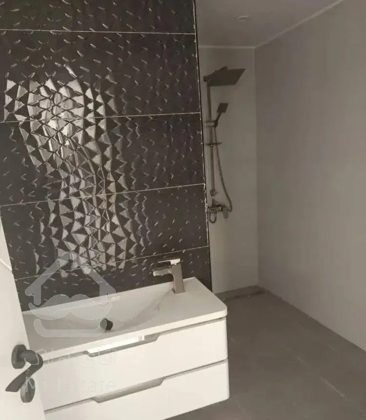 اجاره 140 متری کلید نخورده نارنجستان