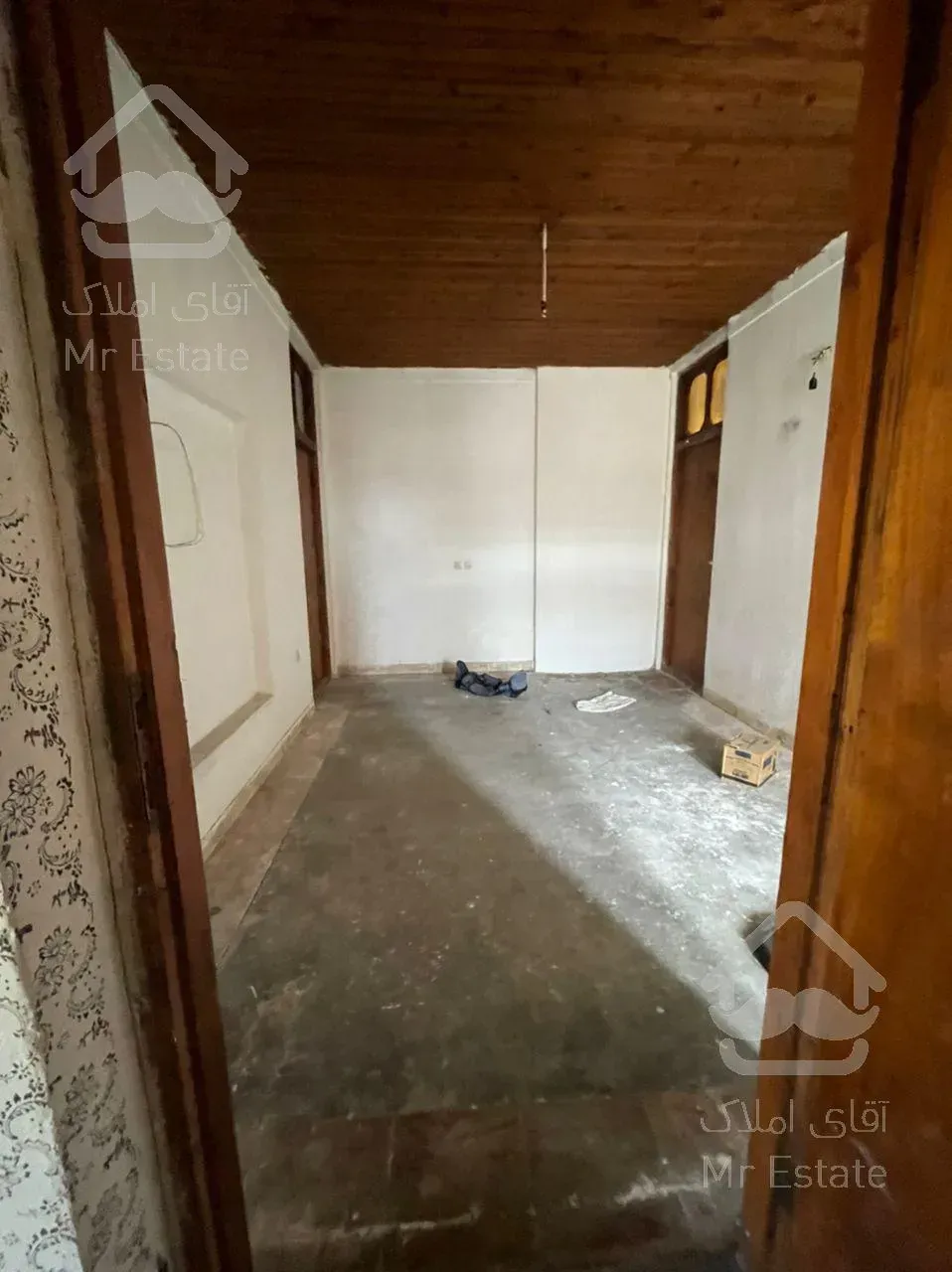 کلنگی ۲۰۰متری فروش فوری قابل بازسازی