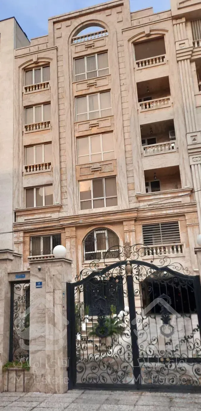 آپارتمان ۱۶۵متر ((تک واحدی))ریحانی جنوبی ۵سال ساخت