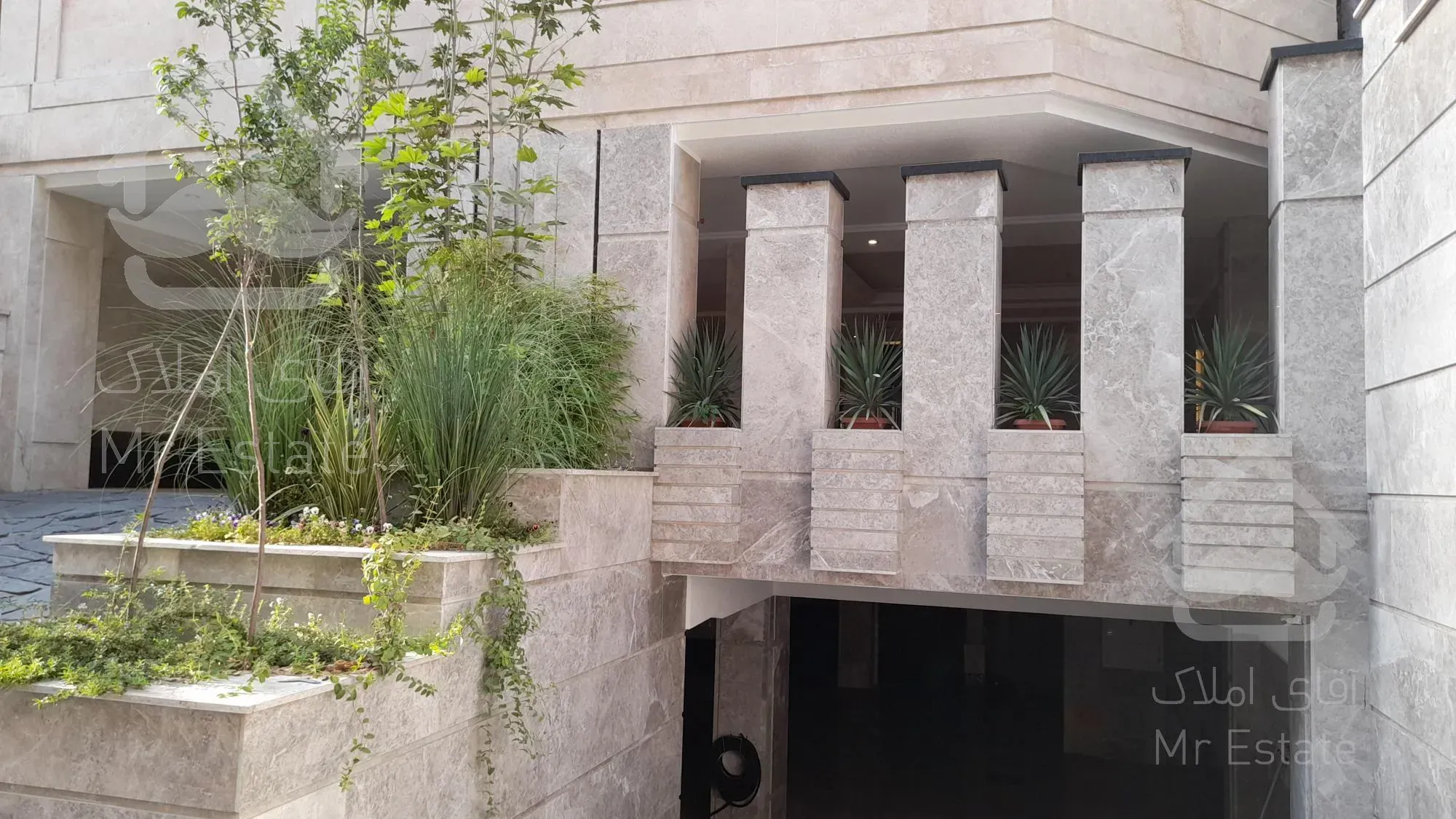 خرید آپارتمان دو خوابه صادقیه (سازمان برنامه شمالی )