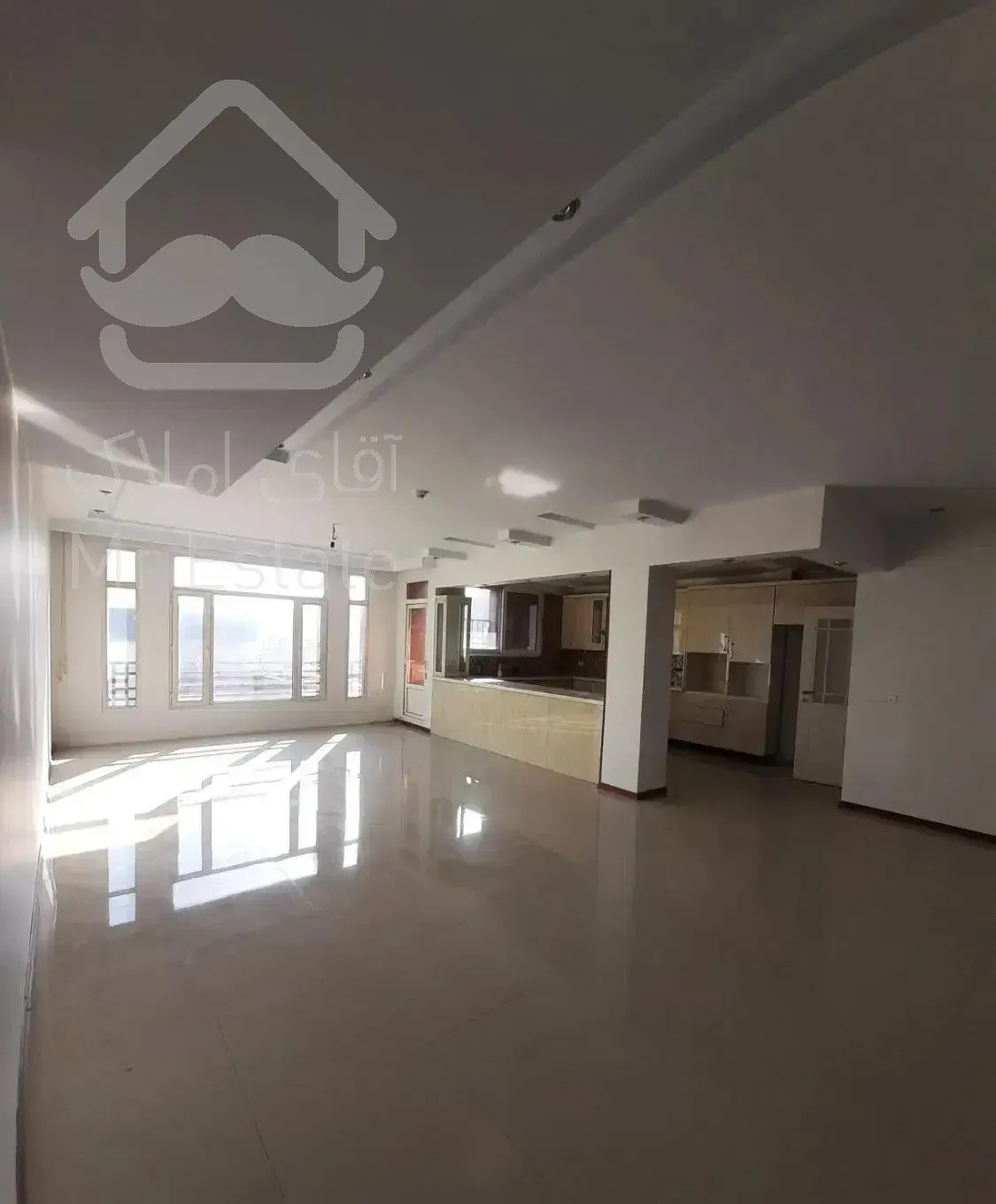 ۱۷۰متر گلزار ۳خواب فول امکانات