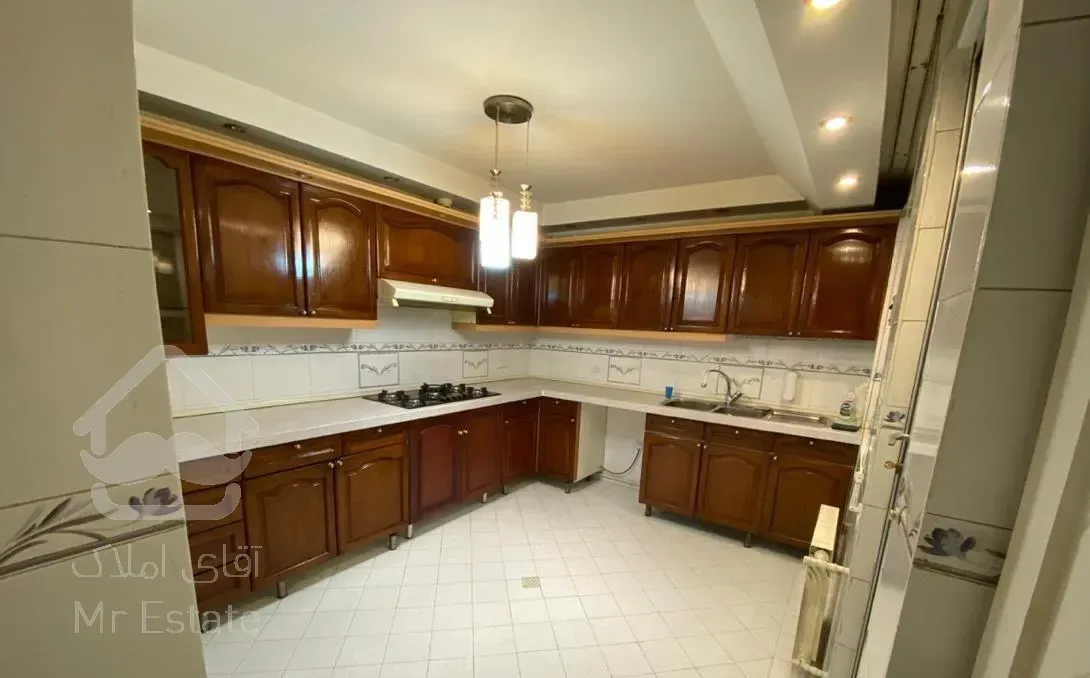 اجاره آپارتمان۱۲۵متری/۲خوابه/۴پله/طبقه۱سعادت‌آباد