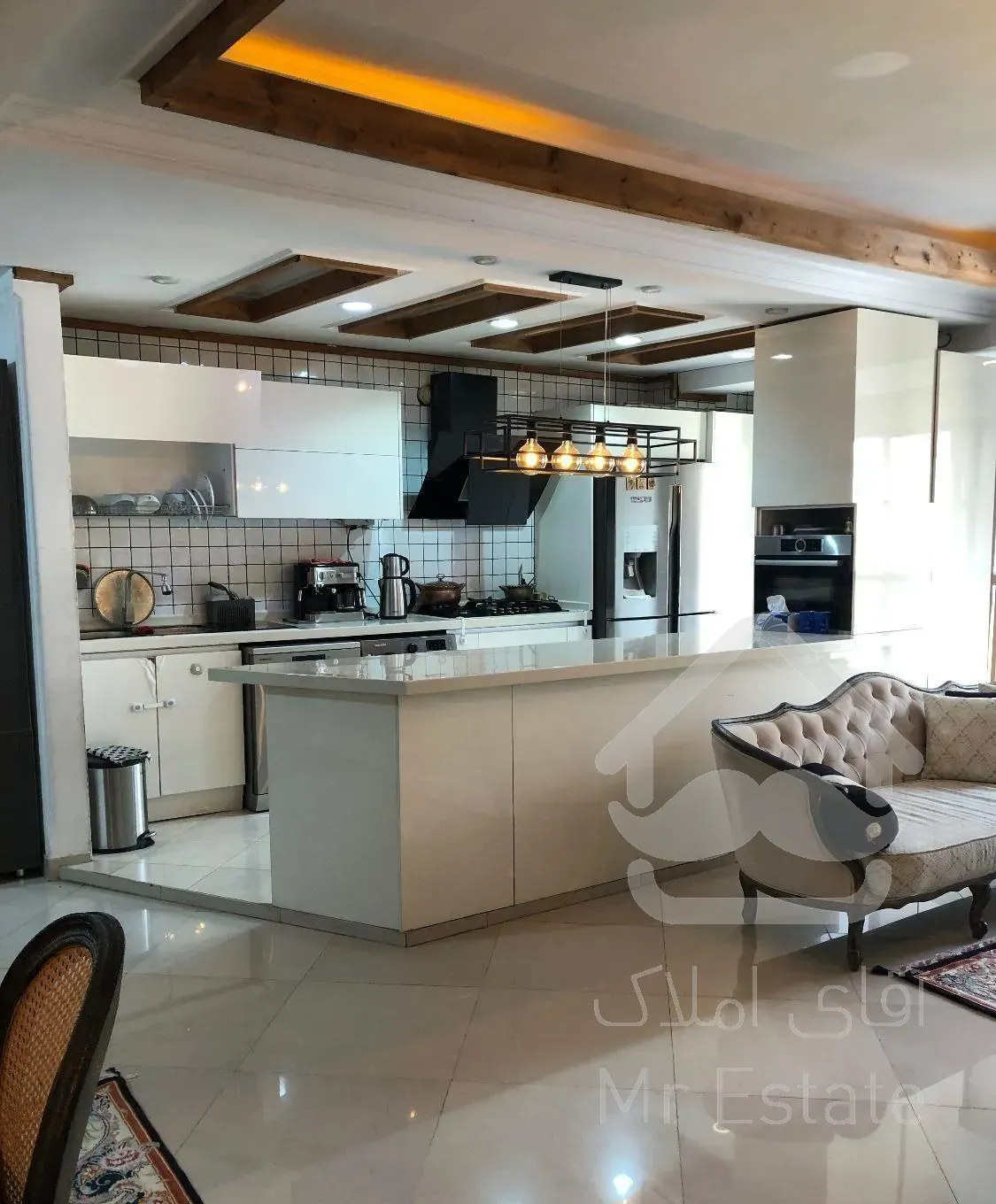 ۱۴۰ متری خوش نقشه با ویو تهران