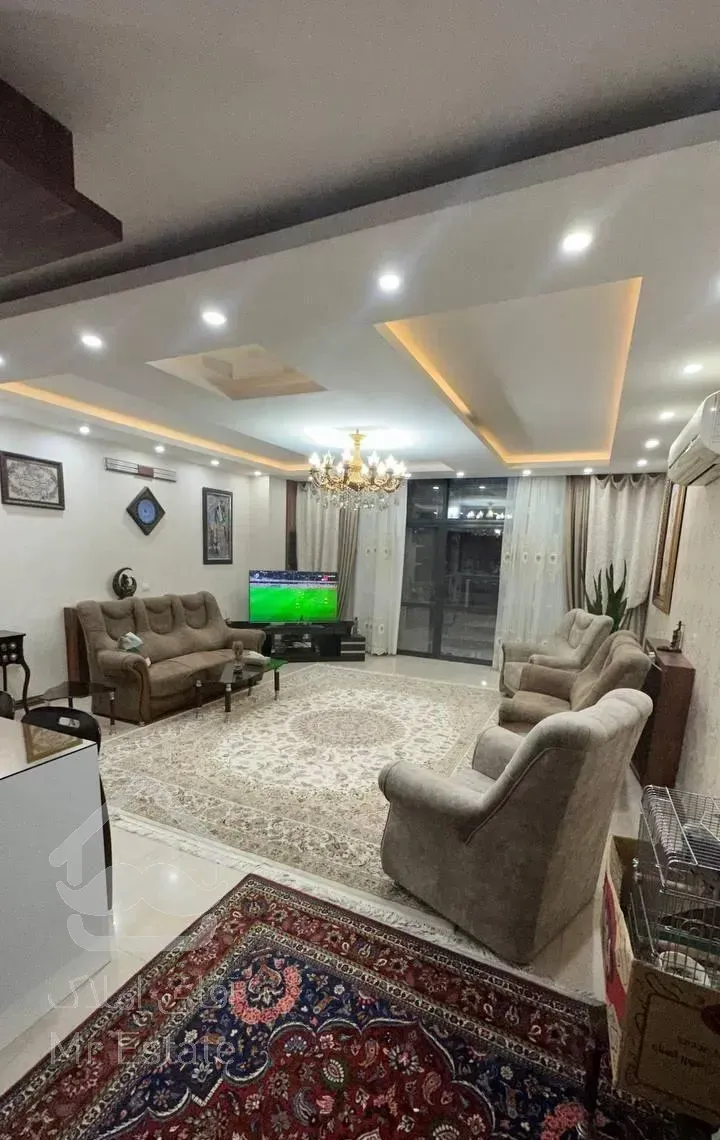 همکف 105متری/همکف حیاط اختصاصی/2خواب/جابر عادل پور